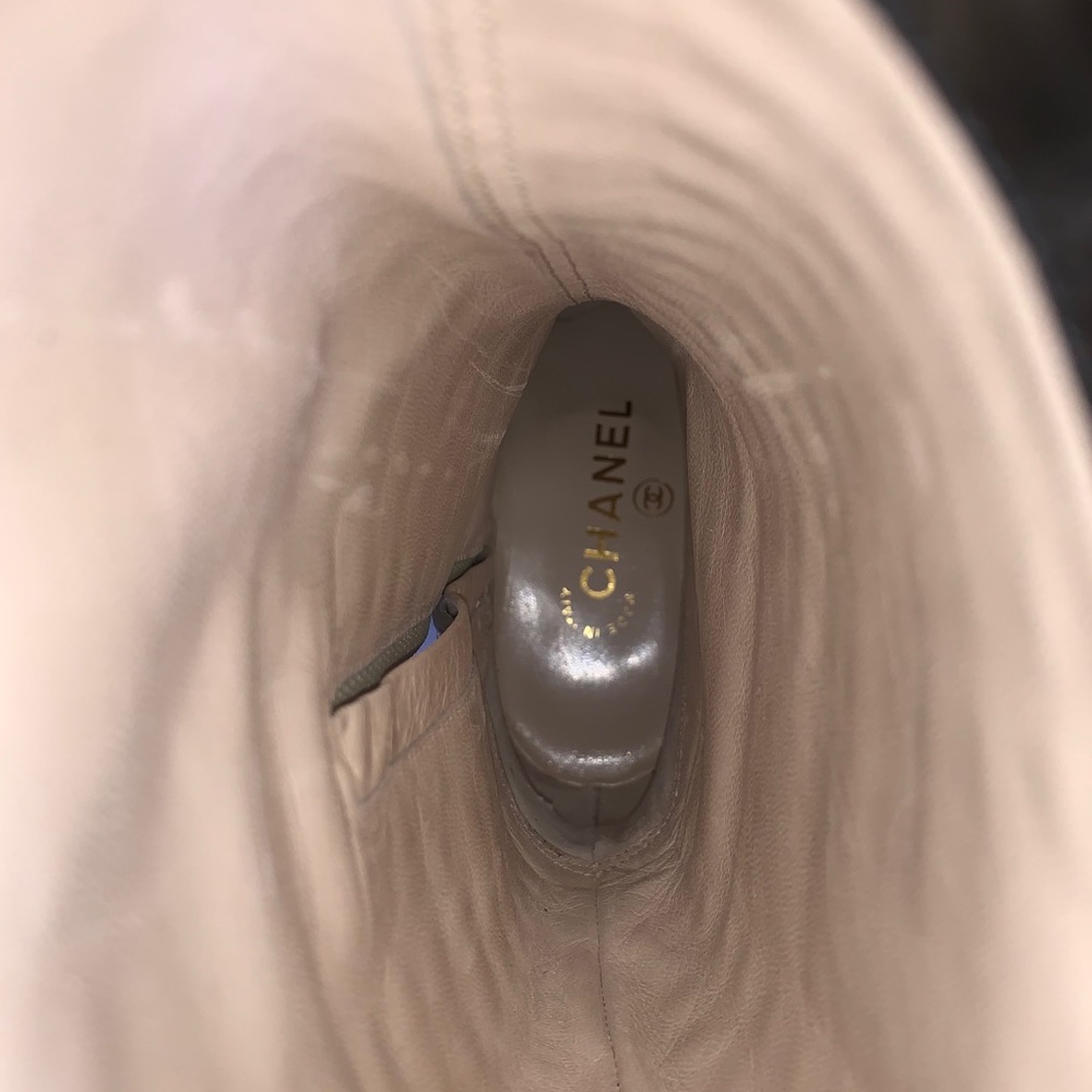 Chanel Camellia Quilted Faux Pearls Boots - Picture 11 of 15